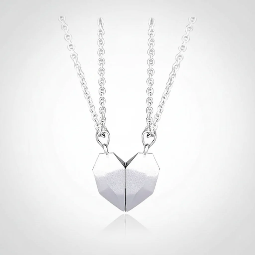 Hartvormige Hanger Ketting Zilveren Gouden Accenten - Image 7